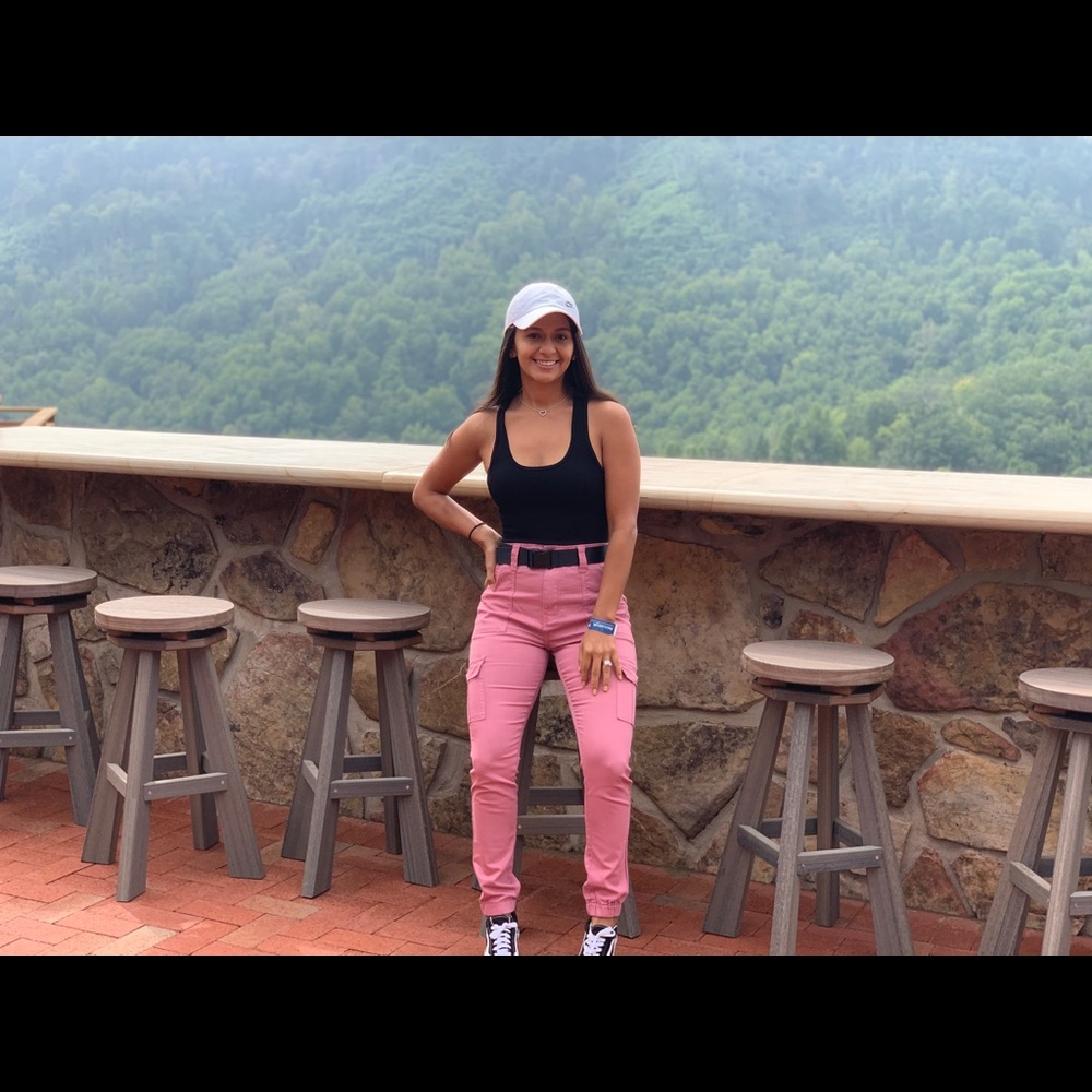 Meet your Posher, Karina